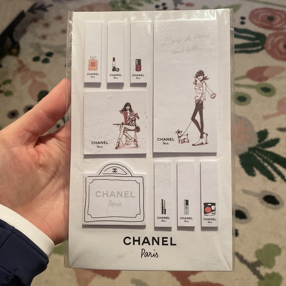 Chanel sticky notes